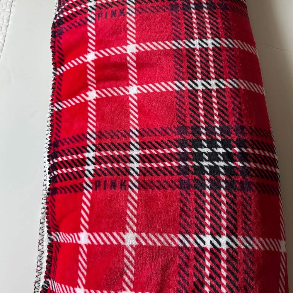 New Victoria's Secret plush Sherpa throw